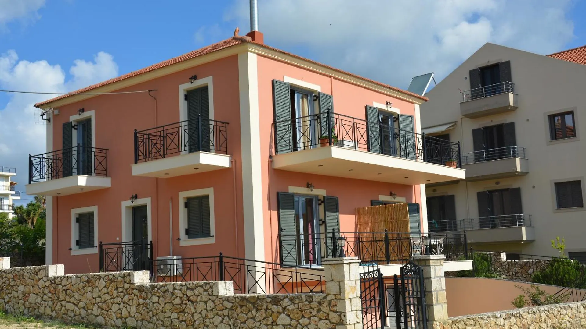 Lotus Sea View Apartments Lixouri